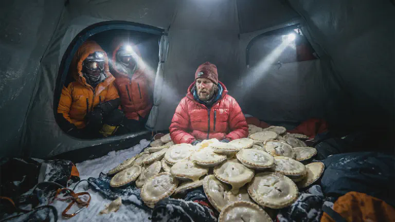 Stranded Climber Survives on 'Self-Multiplying Pie,' Gains 20kg — Rescuers Find Tent 'Completely Filled with Pies'