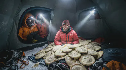 Stranded Climber Survives on 'Self-Multiplying Pie,' Gains 20kg — Rescuers Find Tent 'Completely Filled with Pies'