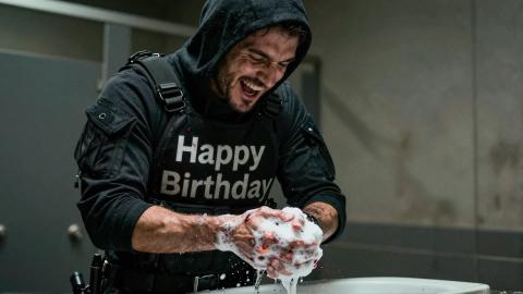 「人殺しはいいが手洗いが雑なのは許せない」大ヒット暗殺映画、クレーム殺到でCG修正へ