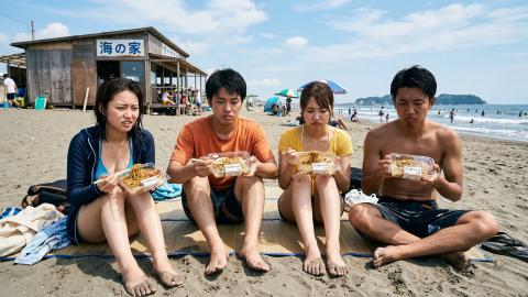 【悲報】現実OSアプデで「海の家バフ」修正、焼きそばがただの「冷めた麺」に