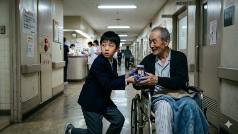 「血圧より塩を」深夜の病棟に高齢者カルテル誕生、孫を使った“梅干し密輸”摘発