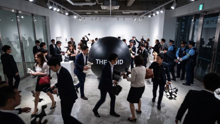 Contemporary Art Piece 'Black Hole' Plunges into 'Gravitational Collapse' as Audience Pockets Exhibits; Multiple Arrests for Theft