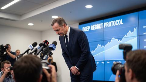 Exports of 'Deep Regret' Hit Record Highs: Government Fully Manualizes and Globally Sells Traditional Art of 'Passing the Buck'